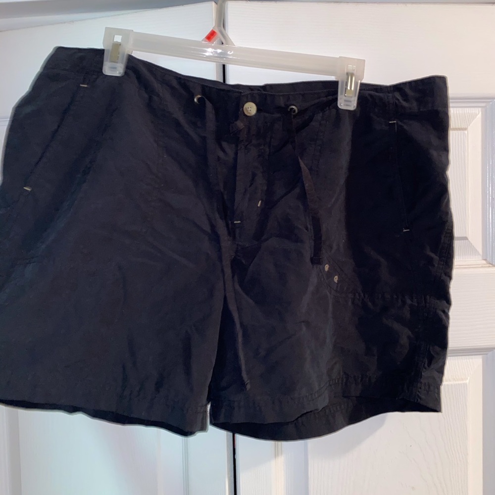 black columbia shorts